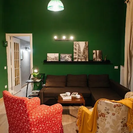 Chiaia Apartment *