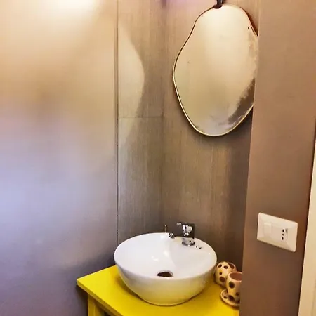 Apartment Chiaia Naples